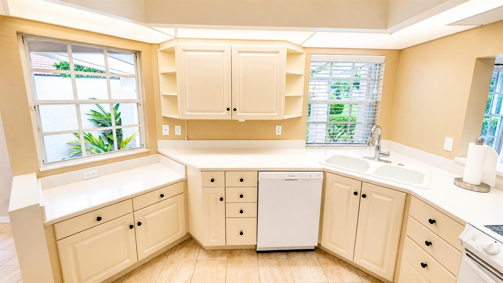 4096 LYNDHURST CT