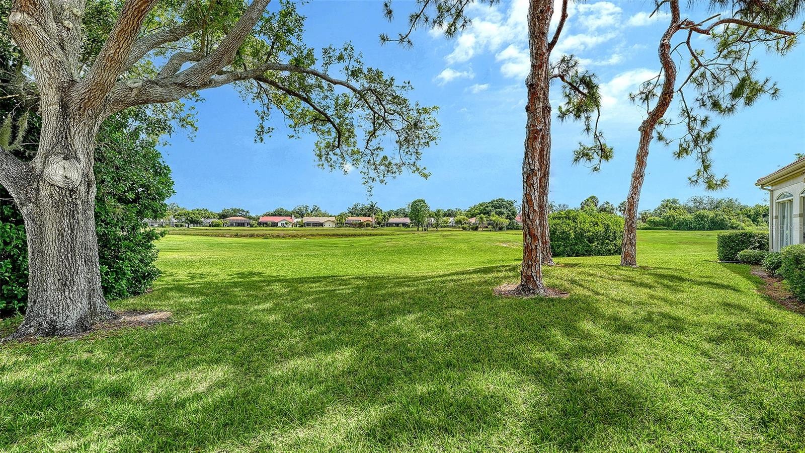 3978 CHATSWORTH GREENE #35