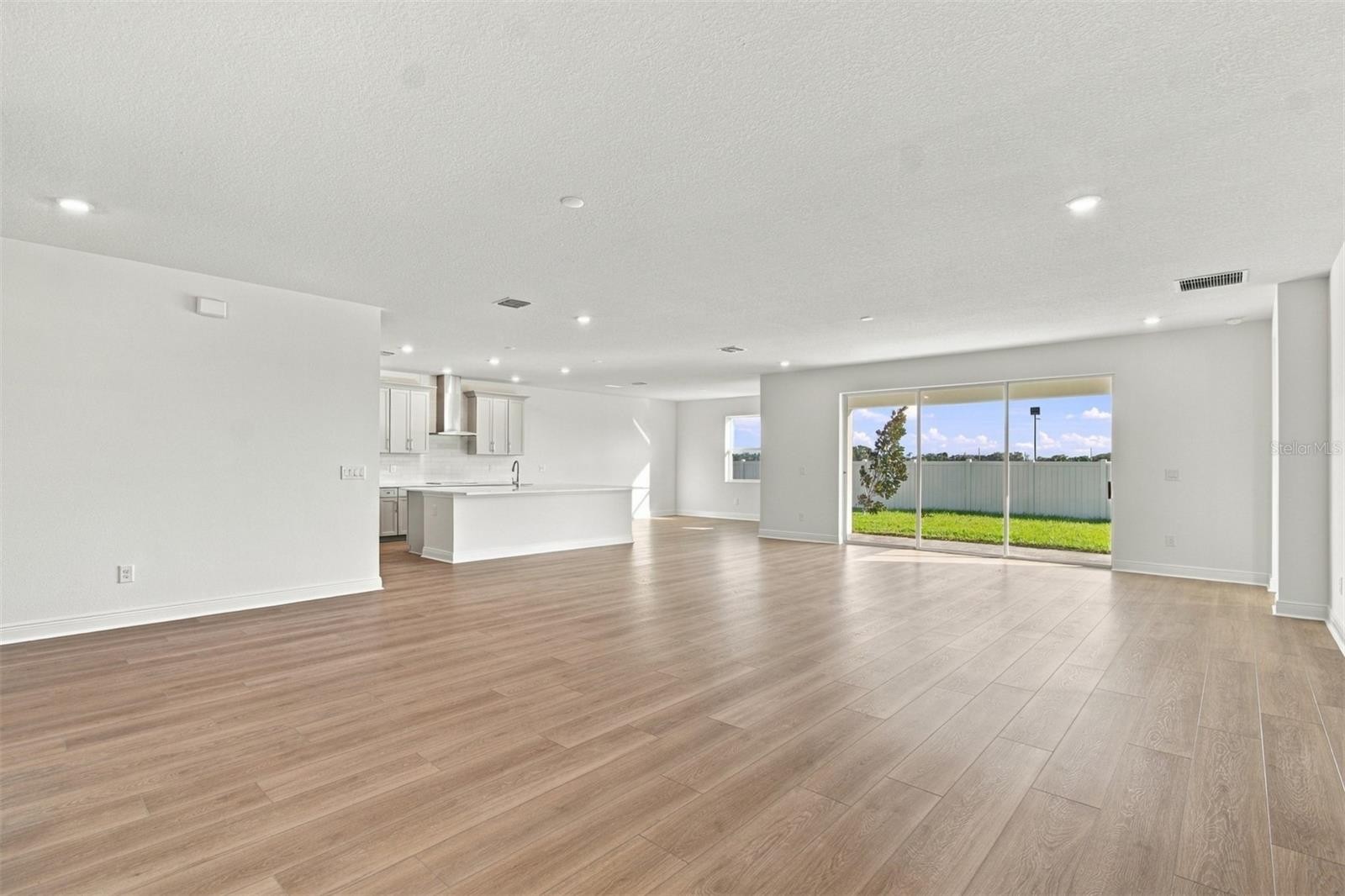7337 RIDGE ESCAPE WAY