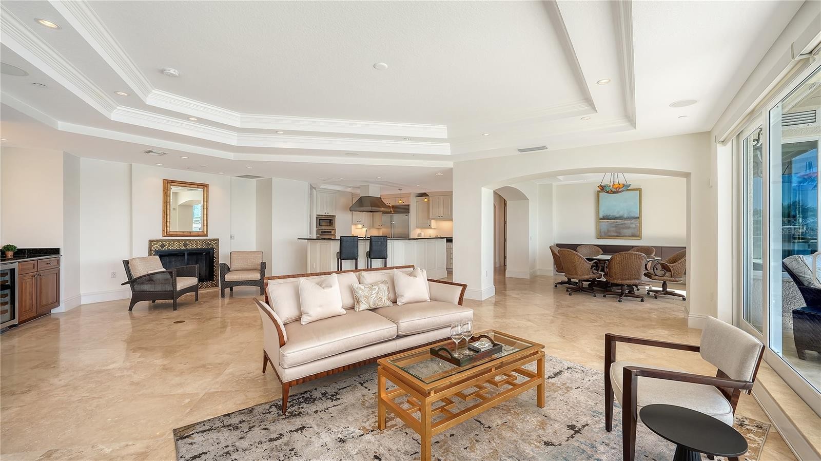 464 GOLDEN GATE PT #304