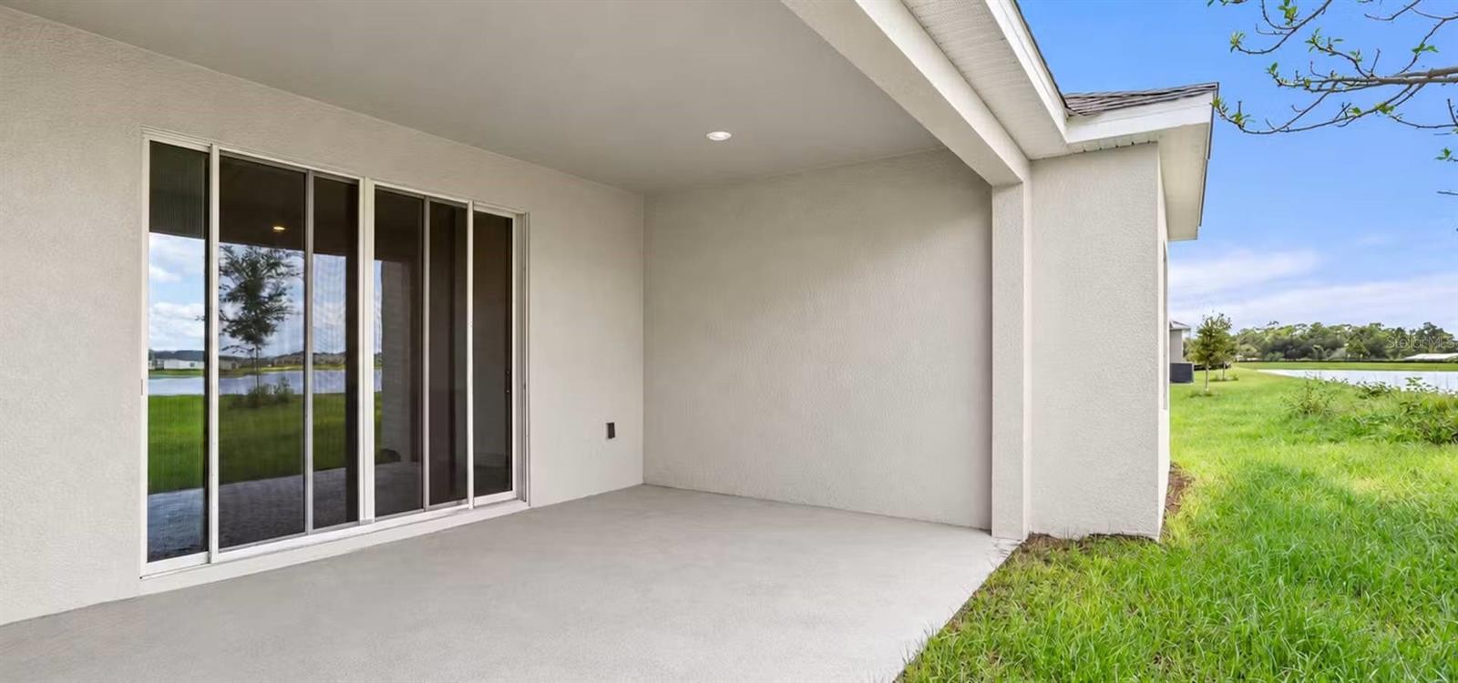 6913 163RD DR E