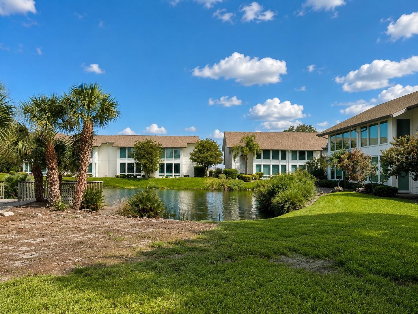 1141 W PEPPERTREE DR #1141