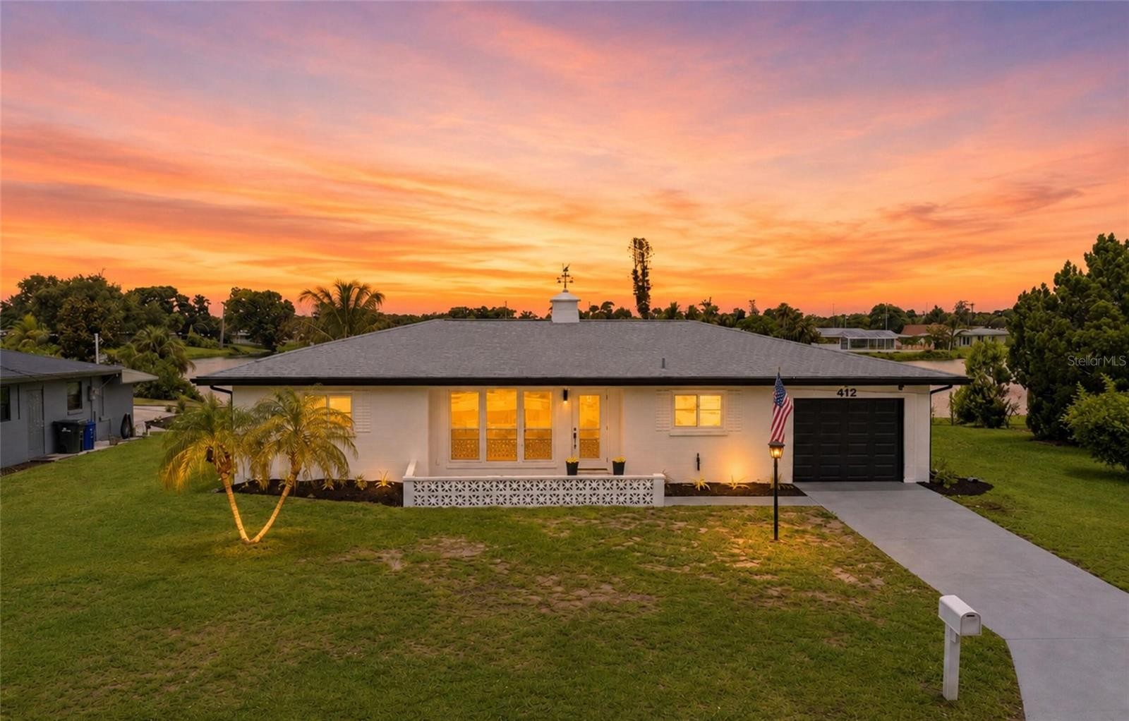 412 W SHADE DR