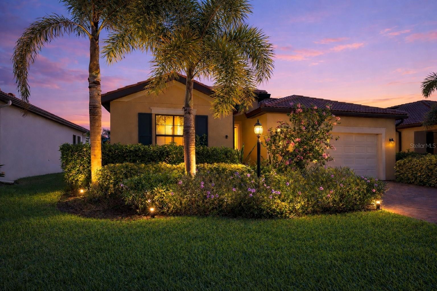 10221 LOCH LOMOND DR