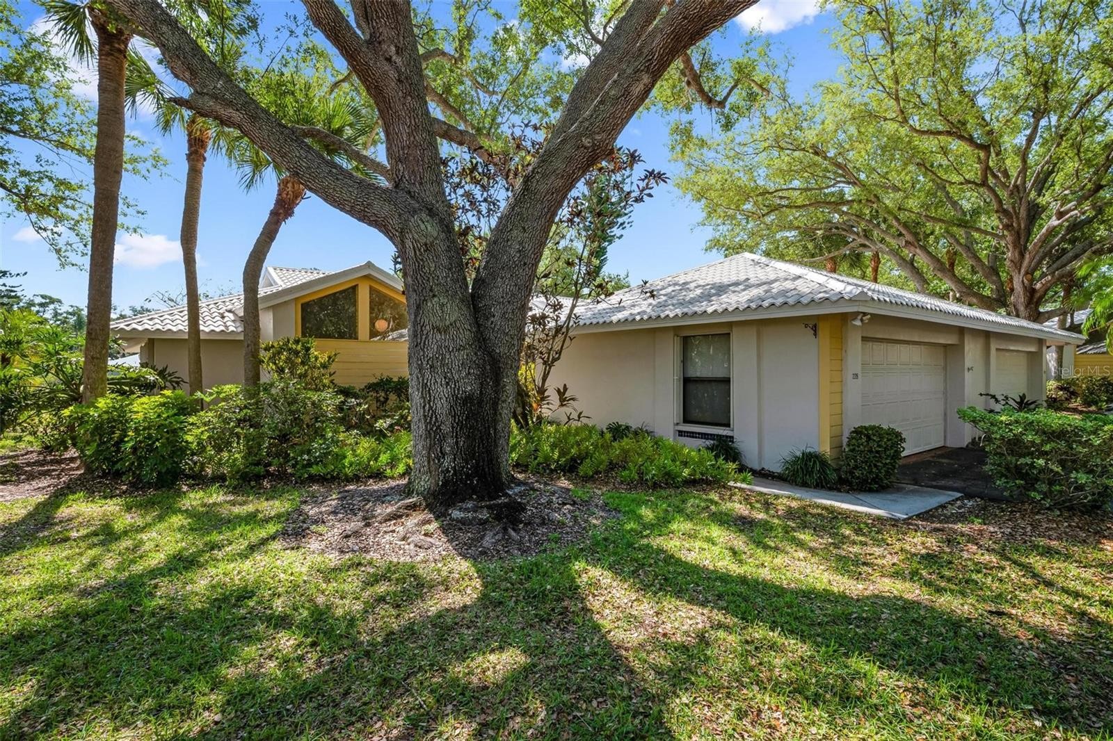 228 SOUTHAMPTON LN #258