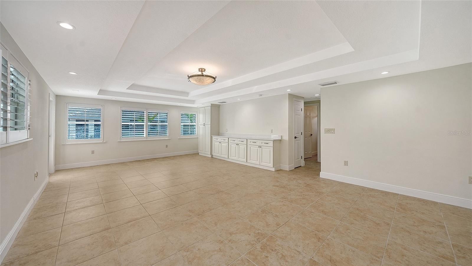 6140 MIDNIGHT PASS RD #C-2