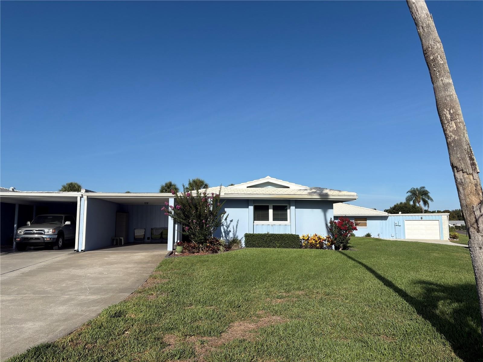 3636 VILLAGE GREEN DR #304