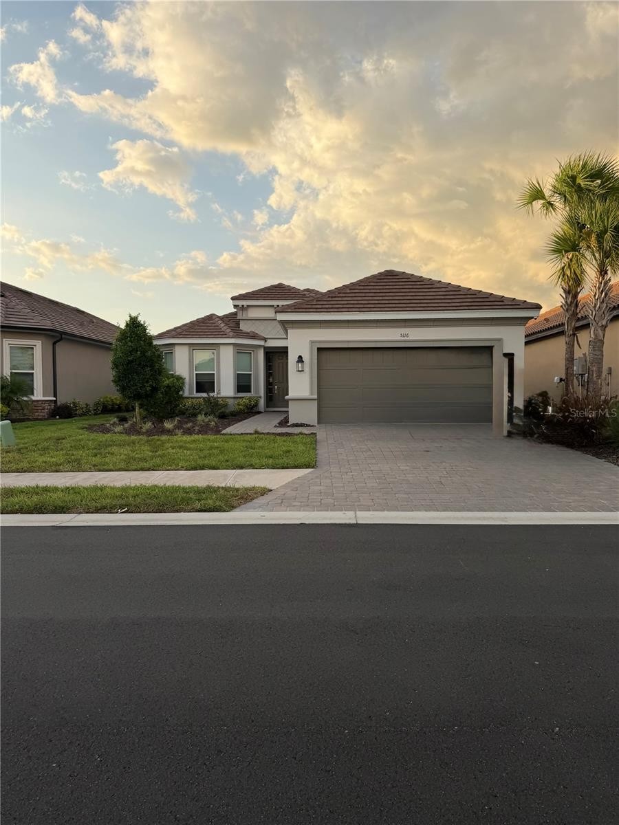5116 CASERTA CT