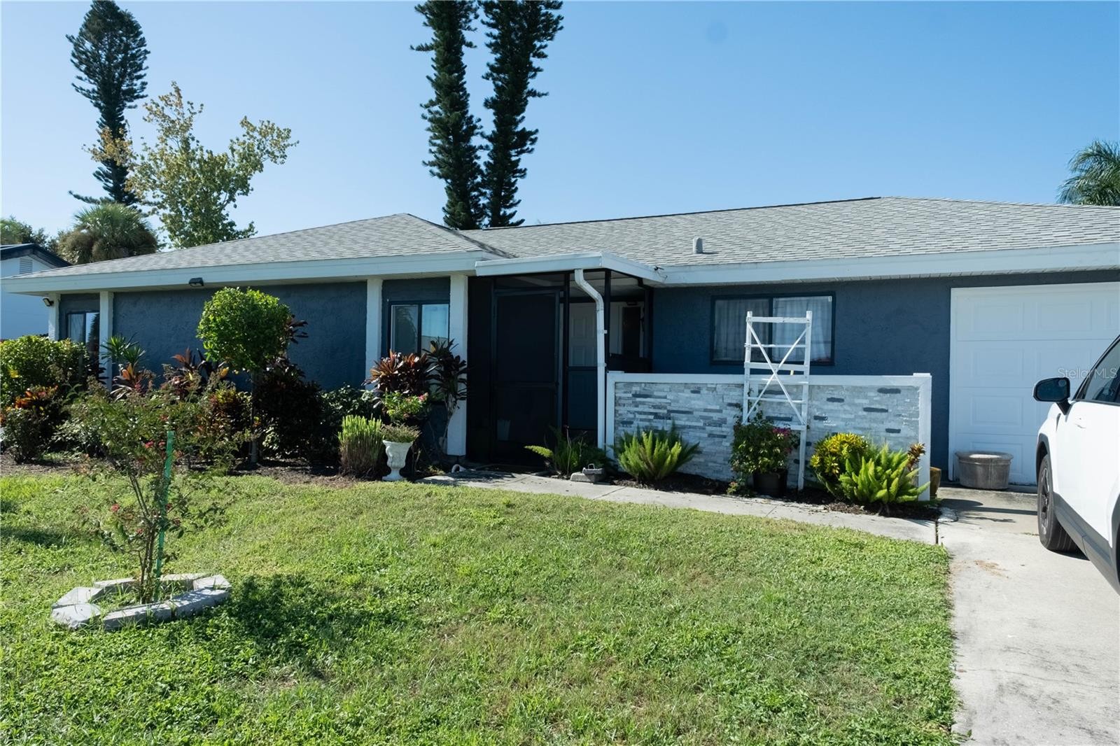 6659 KENWOOD DR