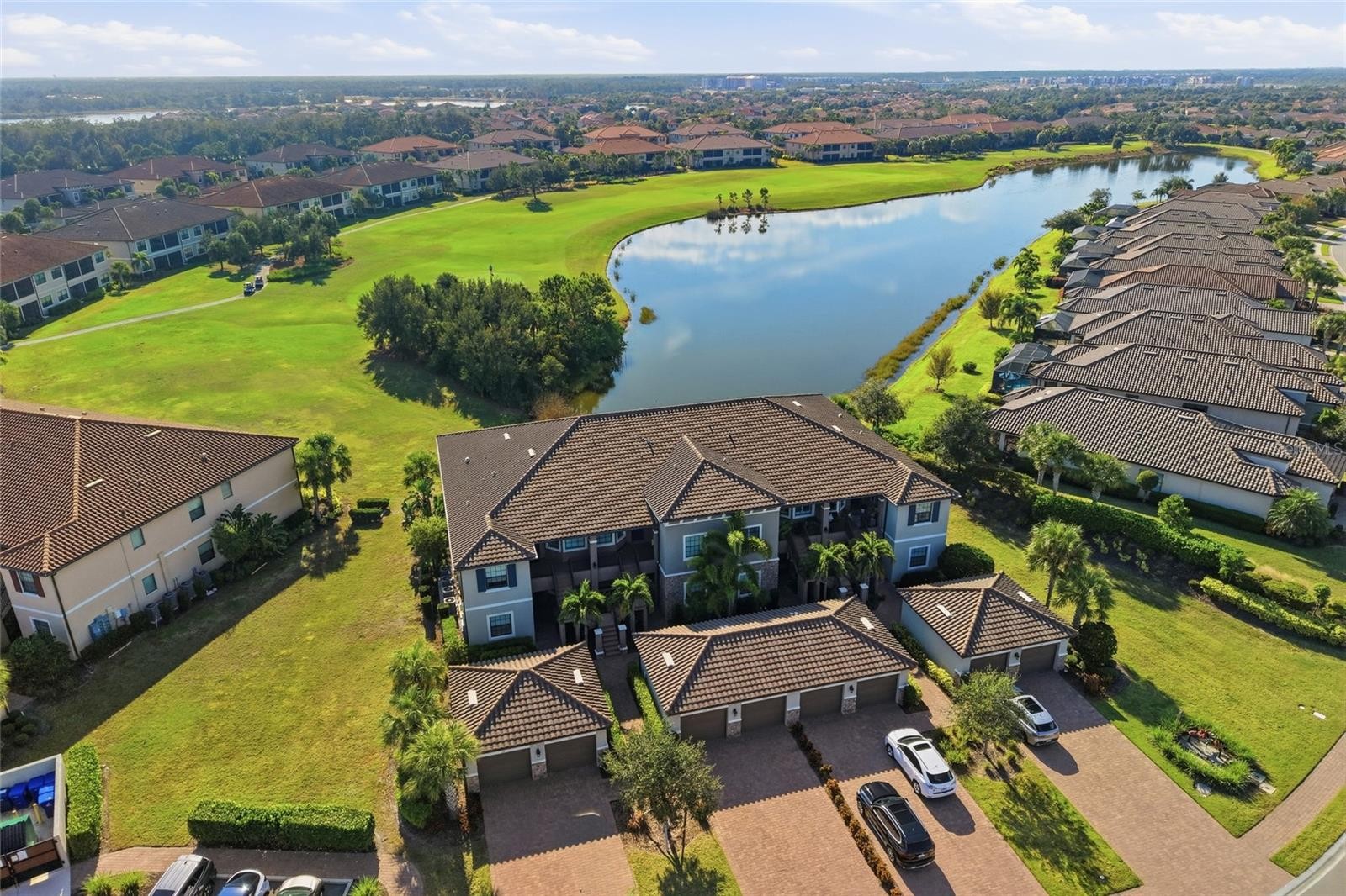 13837 MESSINA LOOP #101