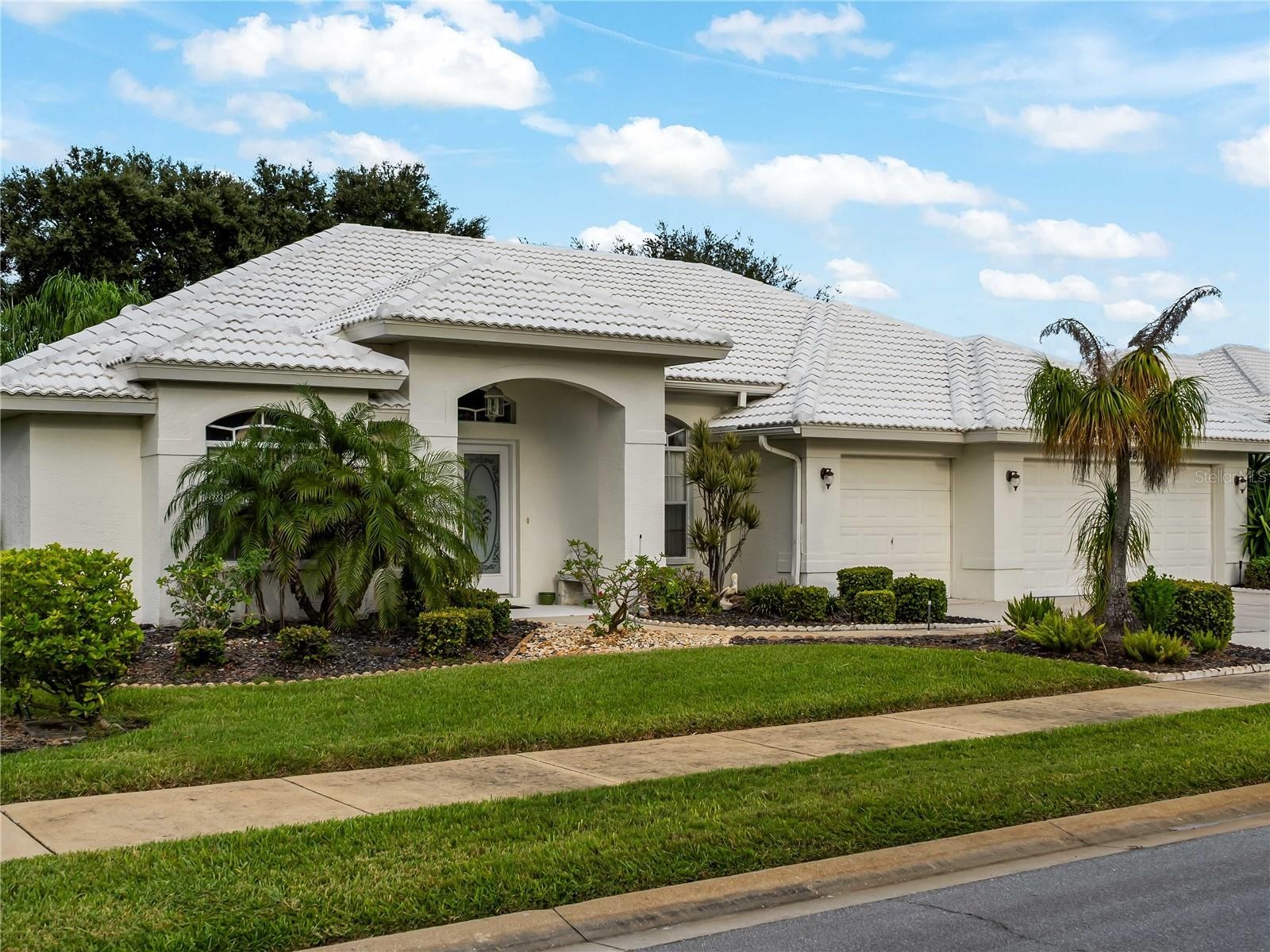 546 LAUREL CHERRY LN