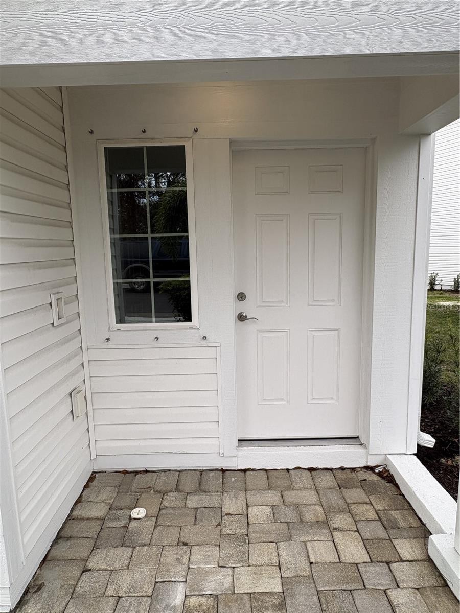 2527 6TH AVENUE DR E