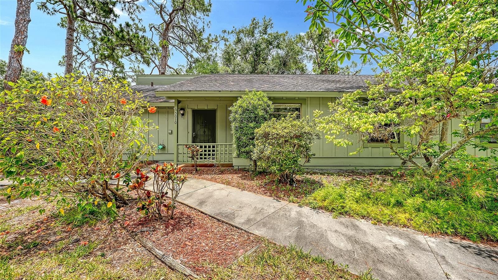 5010 BARRINGTON CIR #2001