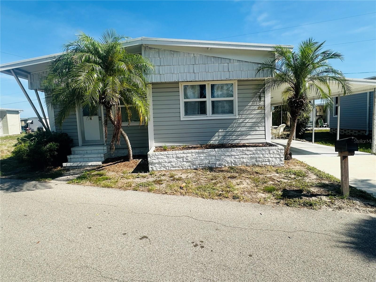 147 MAUI DR