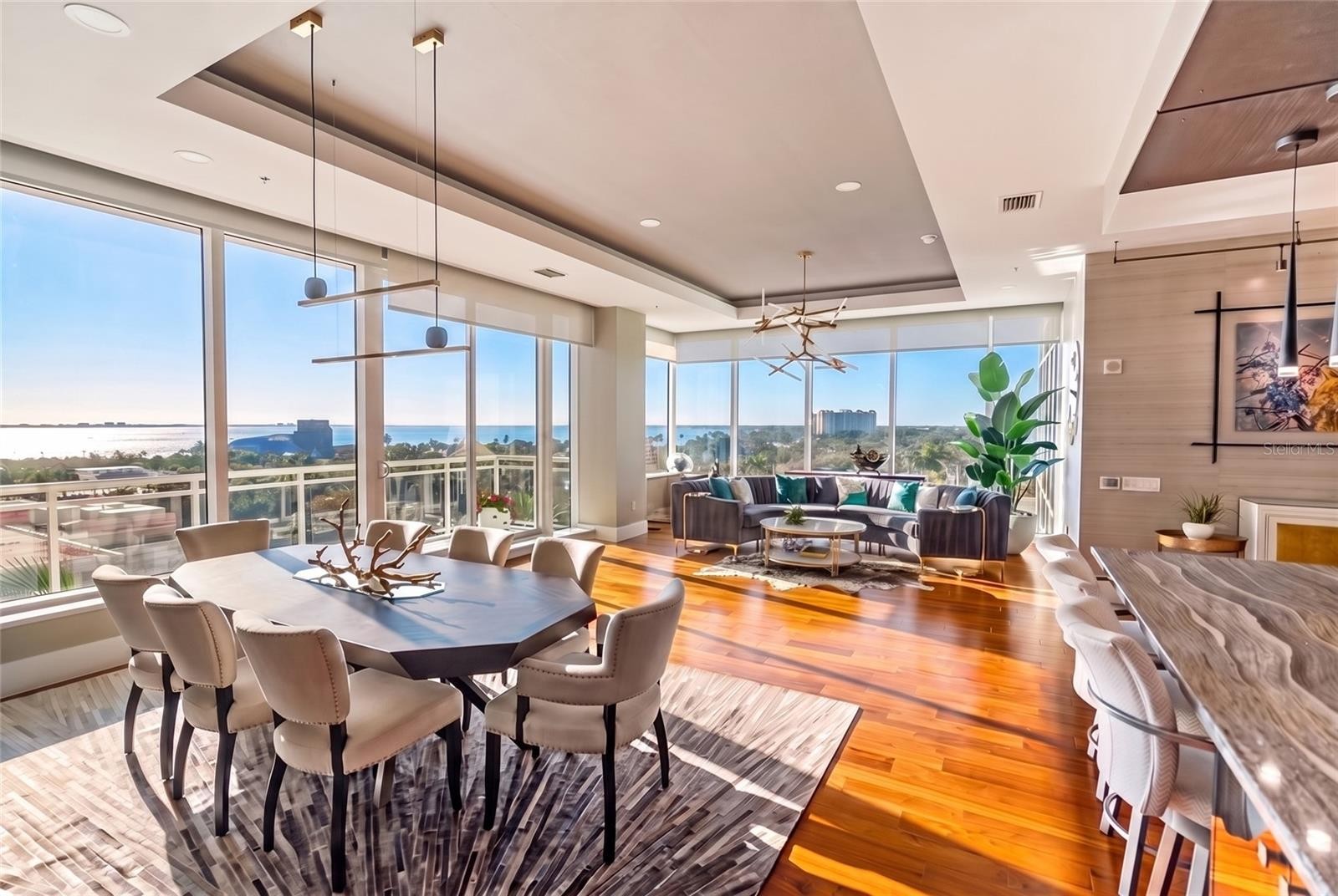 540 N TAMIAMI TRL #702