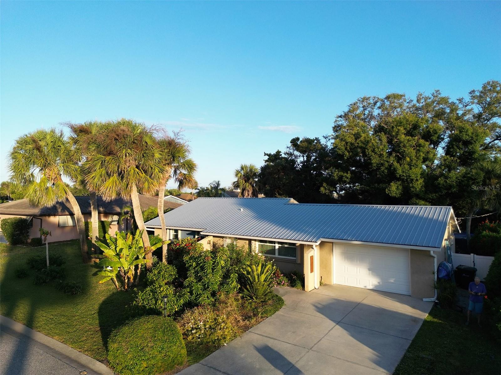 506 CASAS BONITAS DR