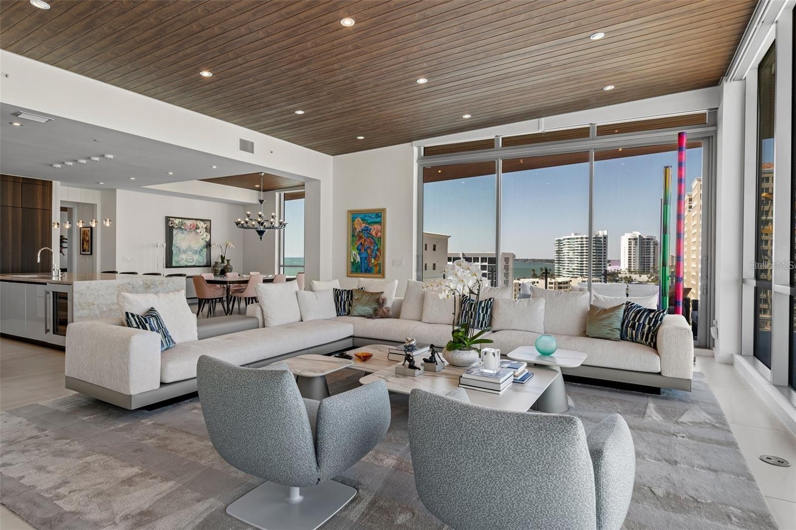 111 GOLDEN GATE PT #802PH