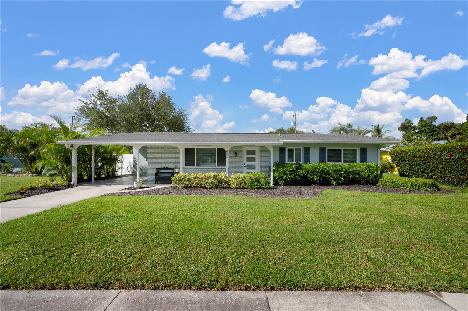 2828 GULF GATE DR