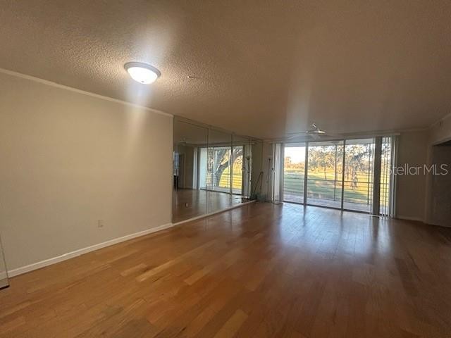 7461 W COUNTRY CLUB DR N #201