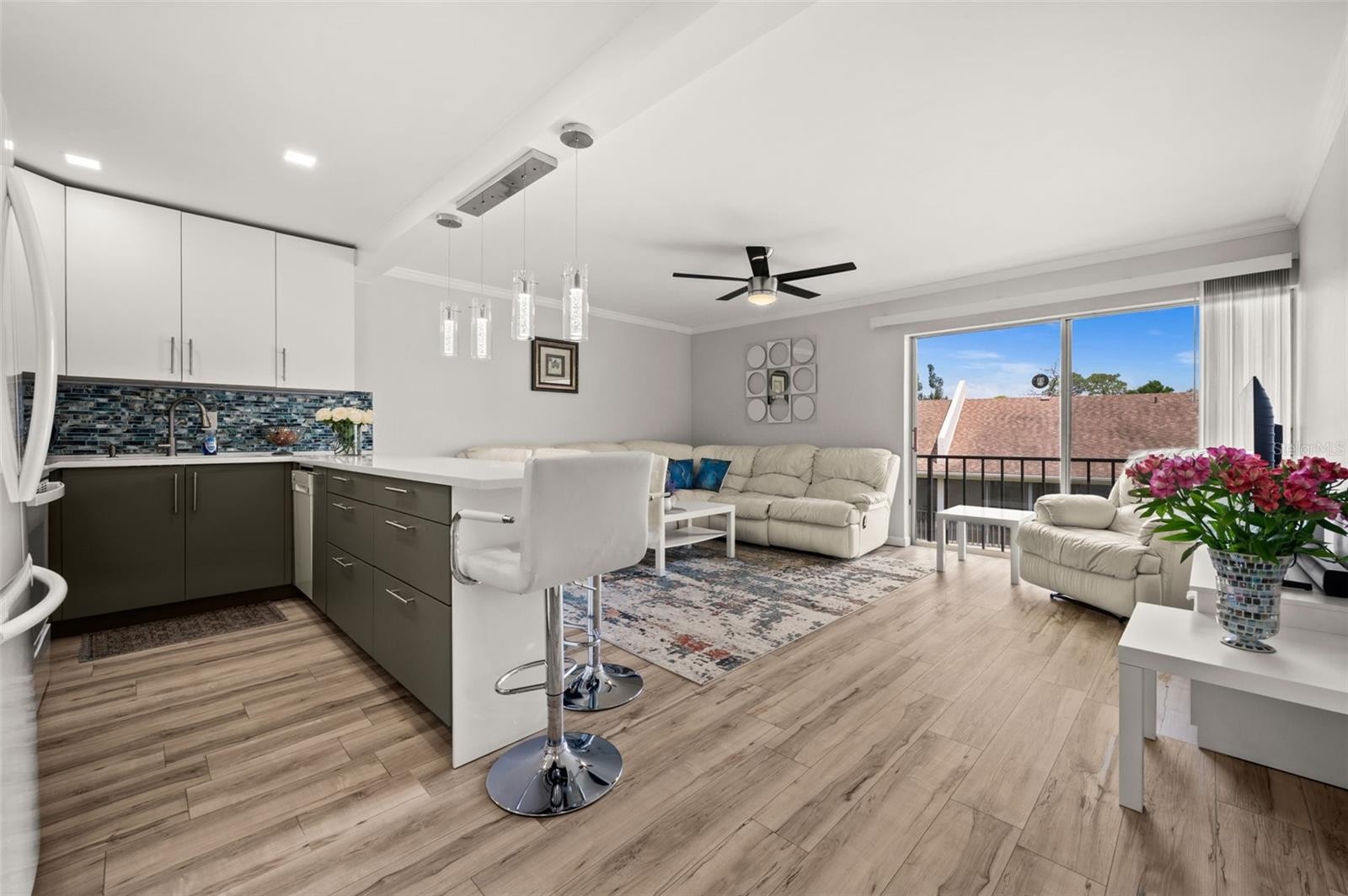 2763 WOODGATE LN #301