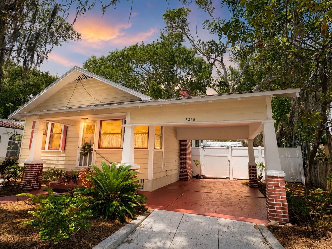 2210 14TH AVE W