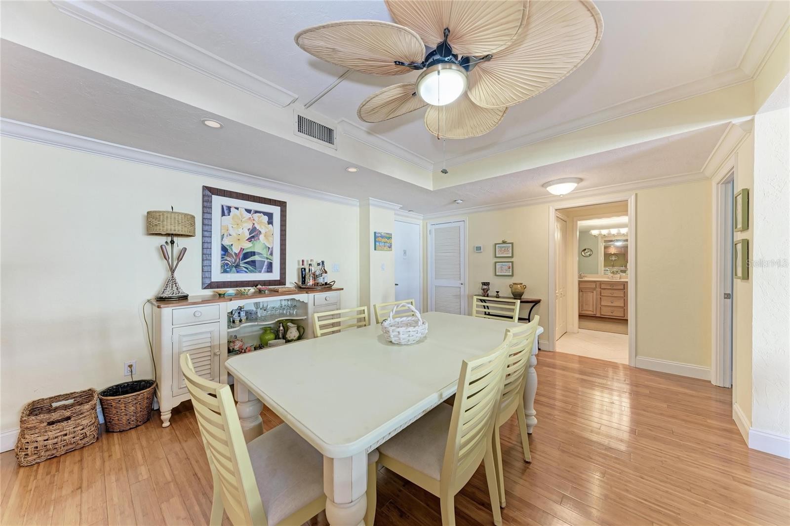 1212 BENJAMIN FRANKLIN DR #208