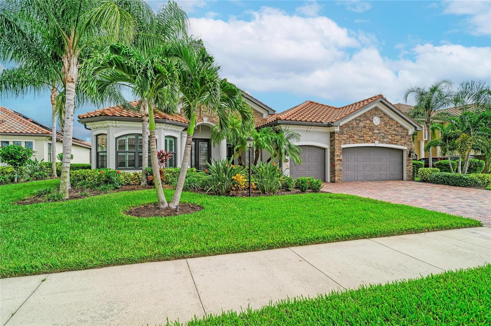5660 CLOVERLEAF RUN
