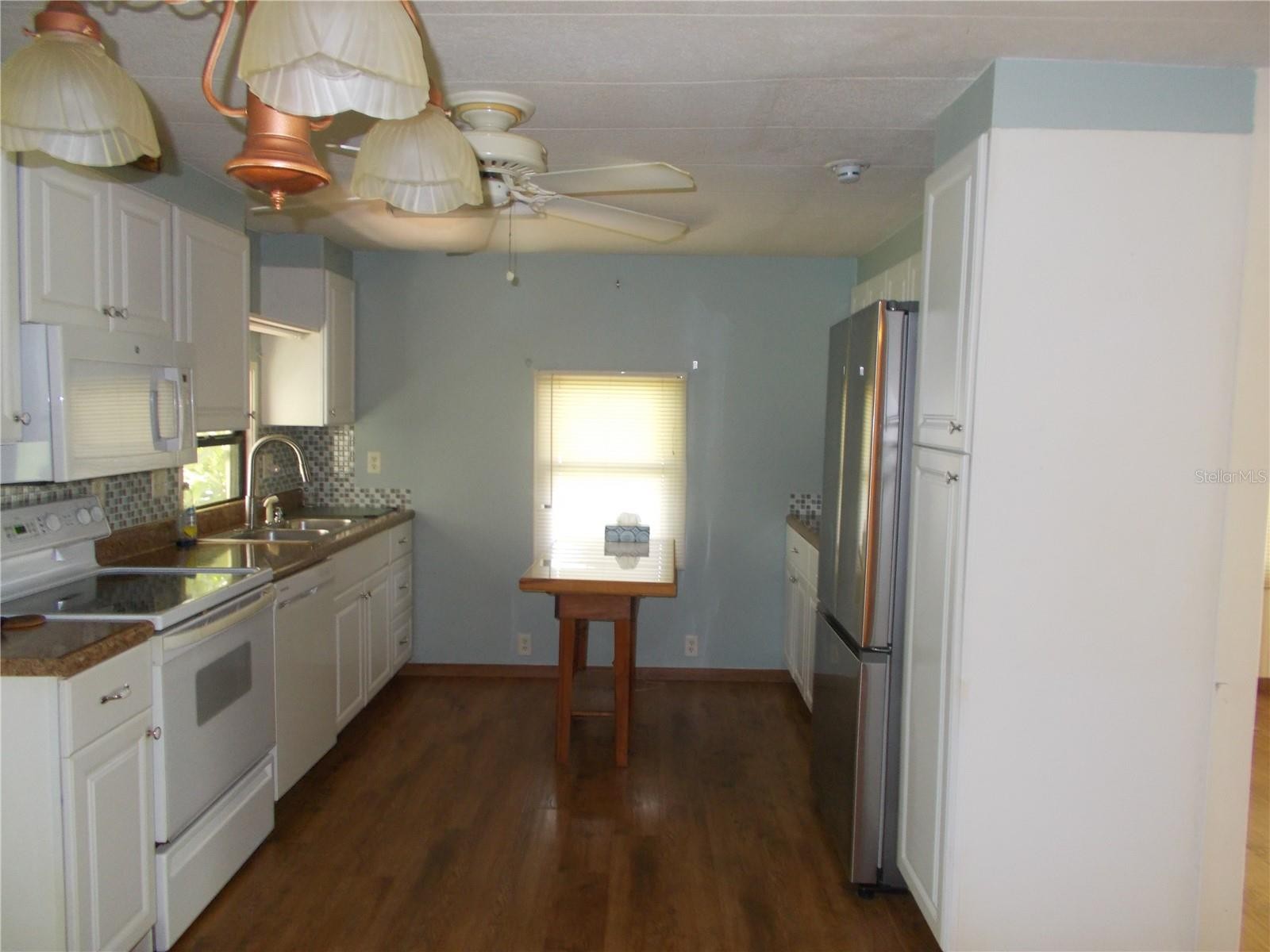 6872 HAAWI CT