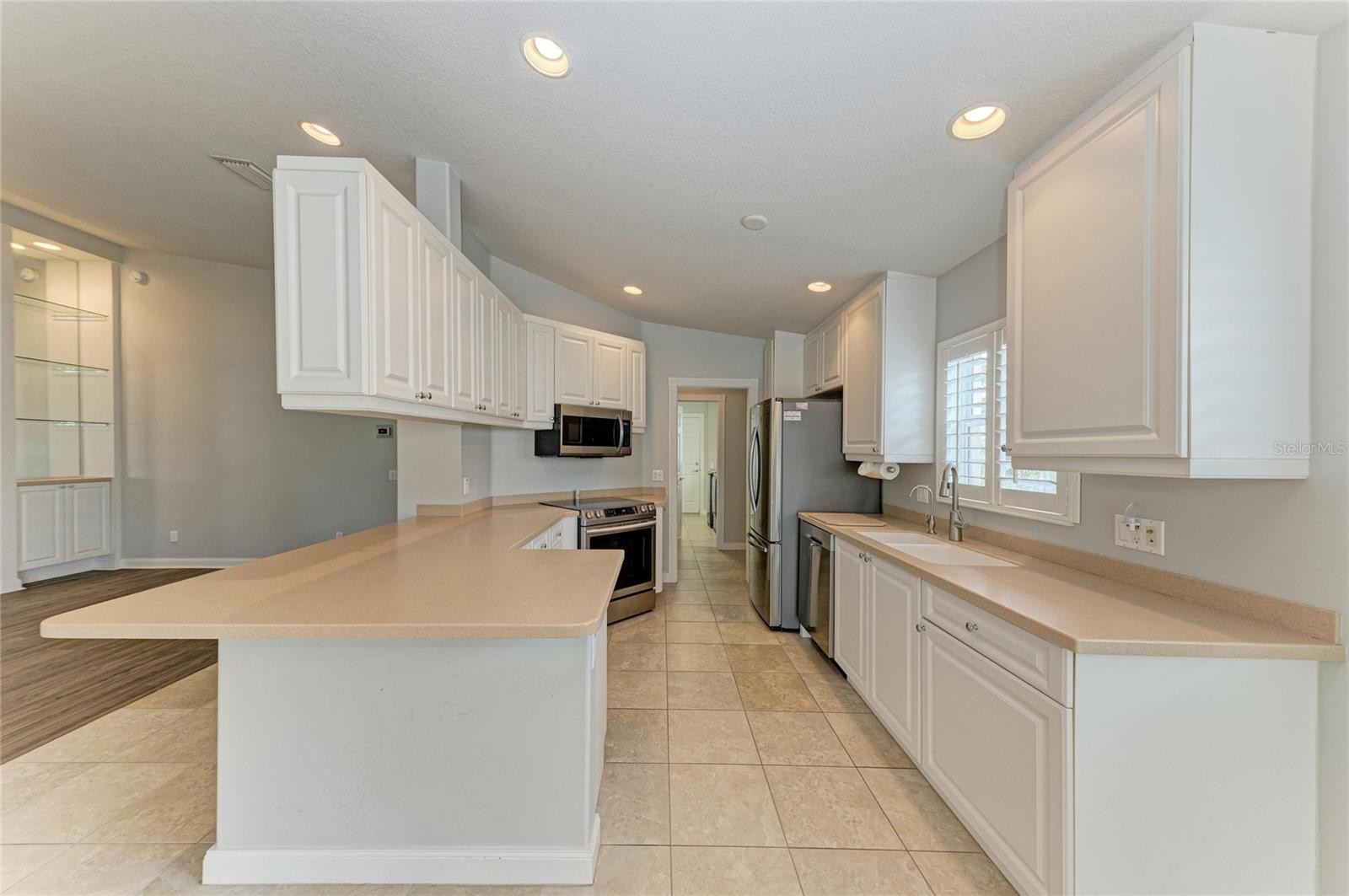 11616 GARESSIO LN