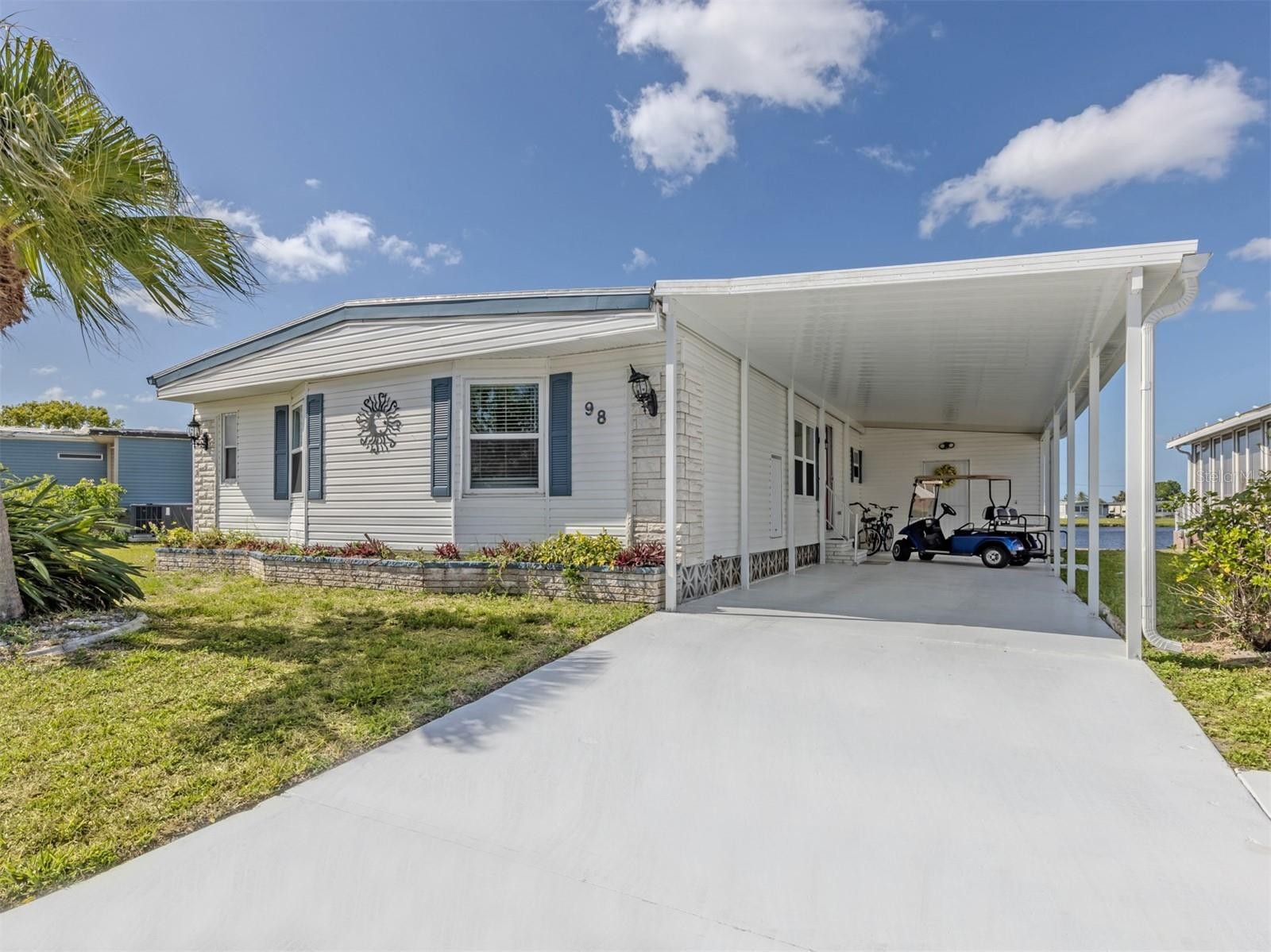 98 LAKEVIEW DR