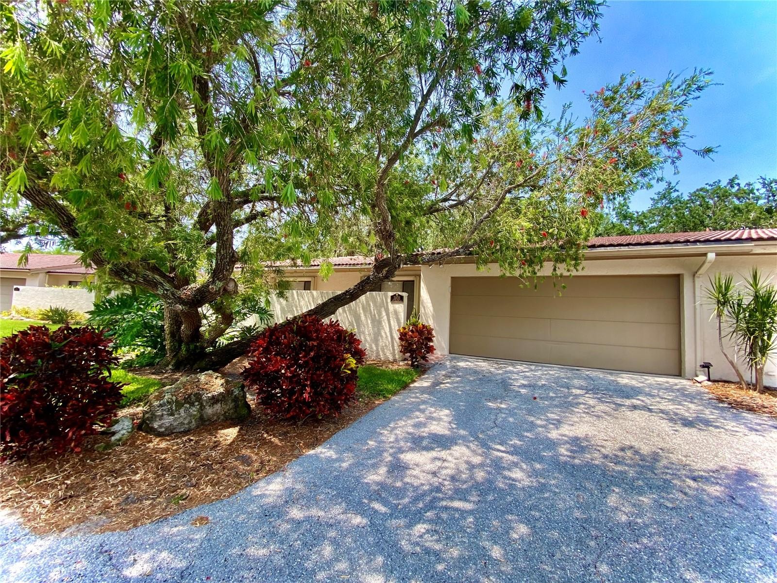 3808 SUN EAGLE LN