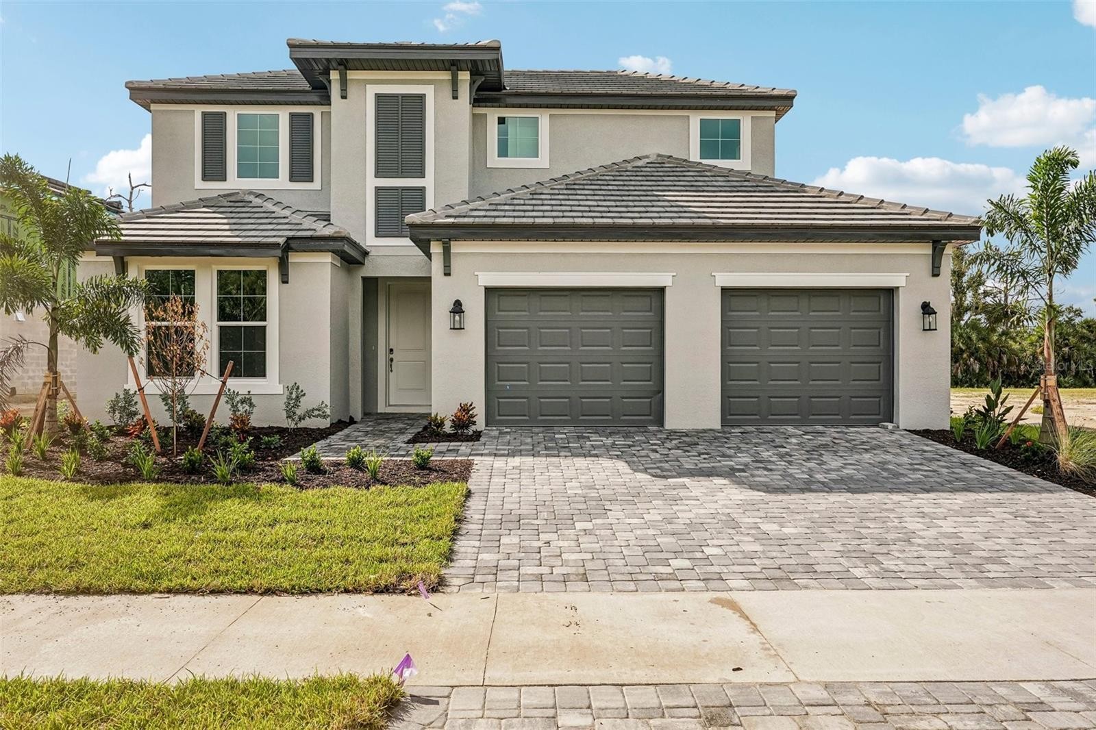 9706 CRYSTAL ISLES CIR