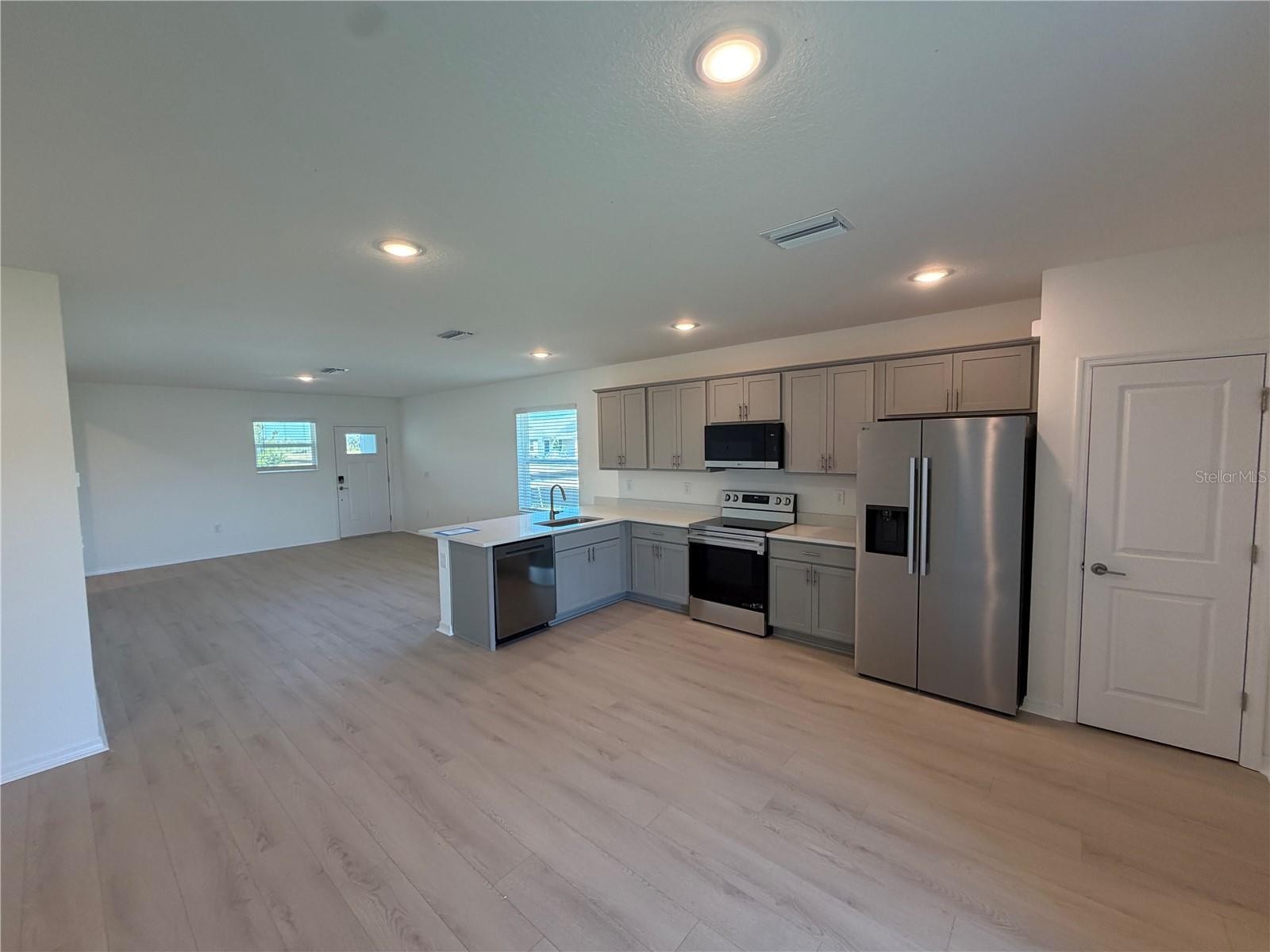 11422 LAKE LOUISA TERRACE