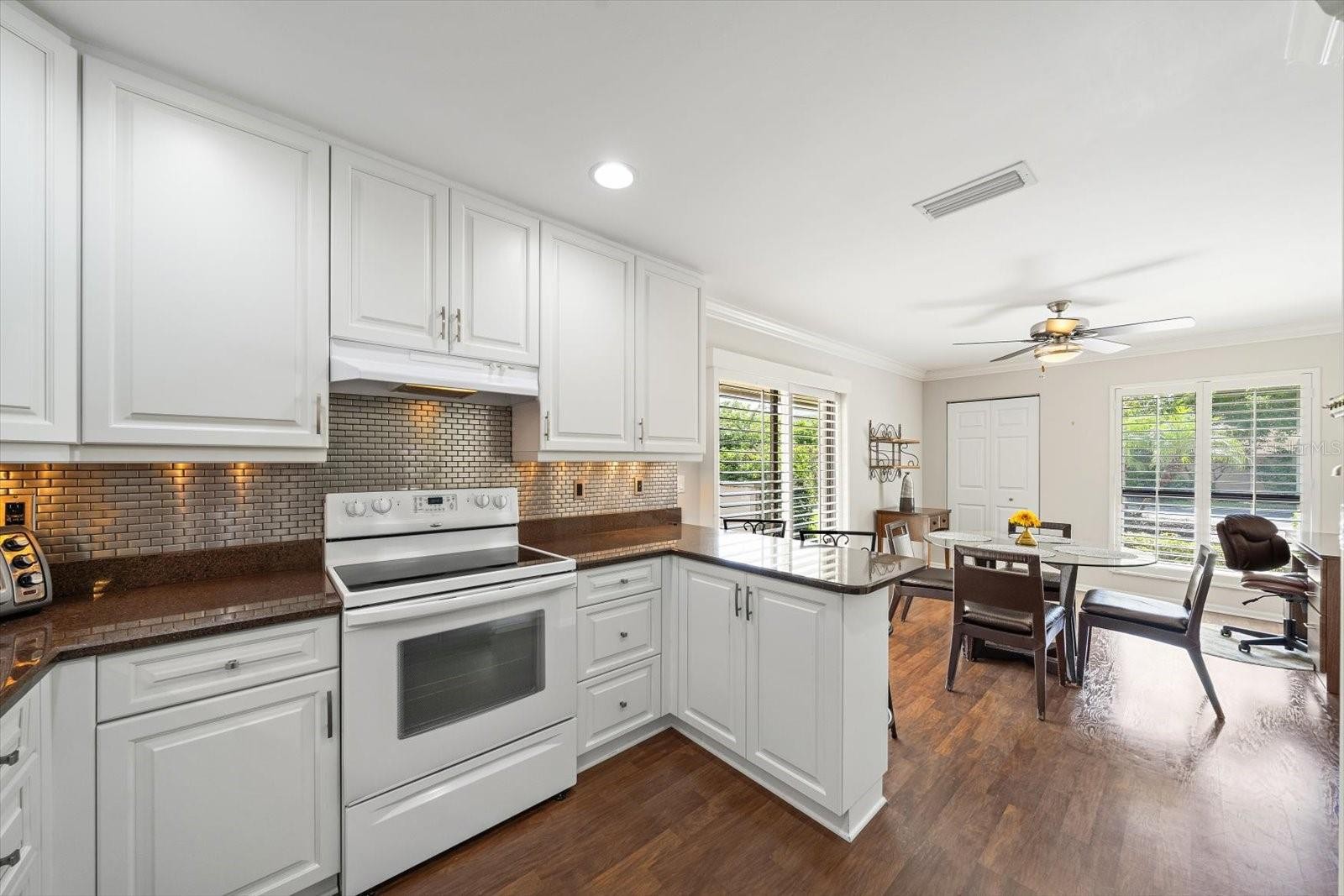 4942 KESTRAL PARK CIR #10