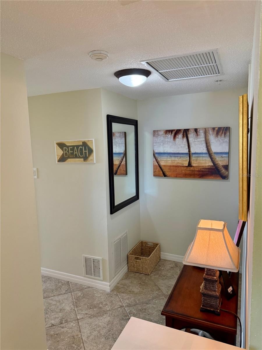 1700 BENJAMIN FRANKLIN DR #9E
