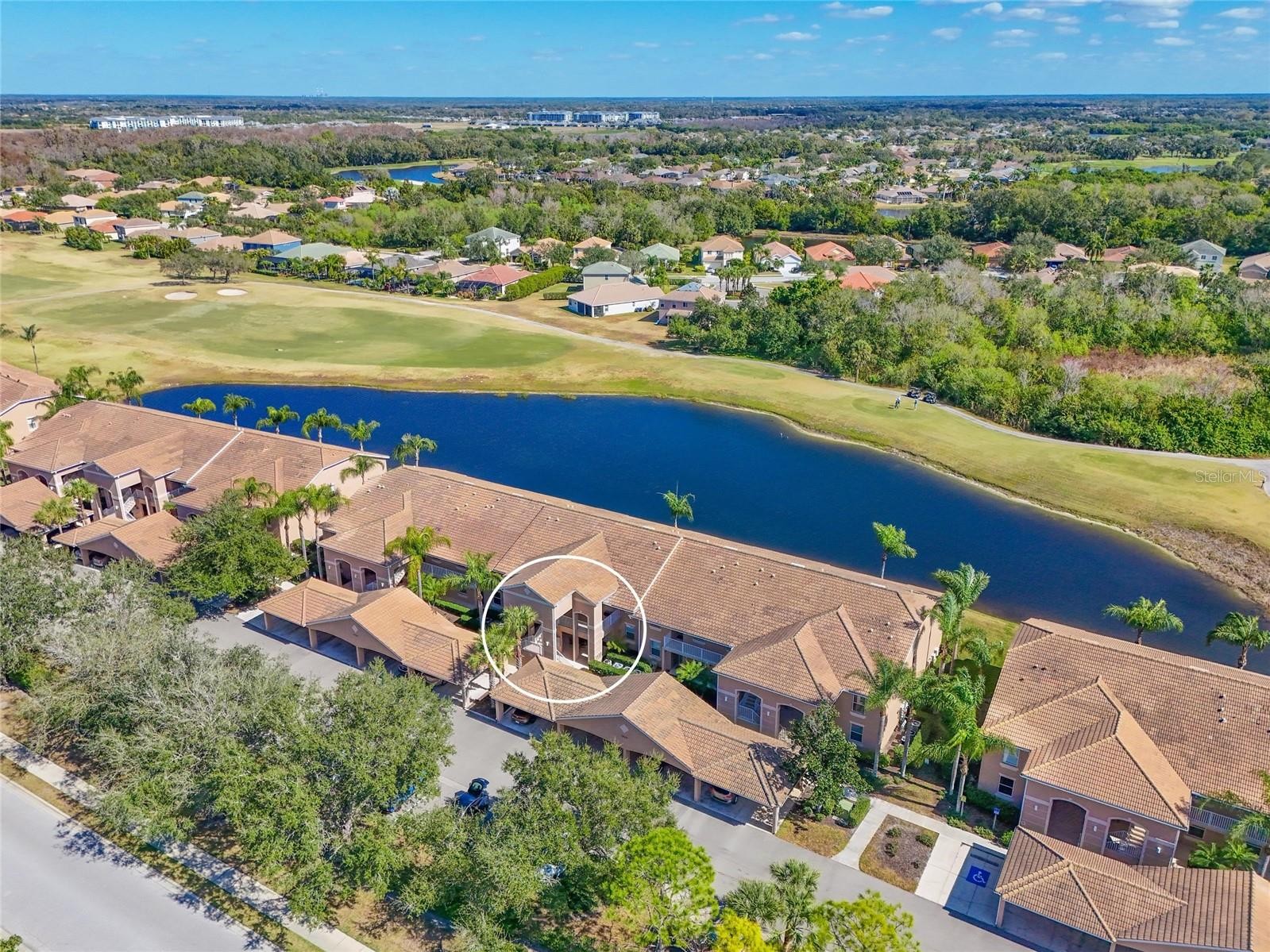 1003 FAIRWAYCOVE LN #105