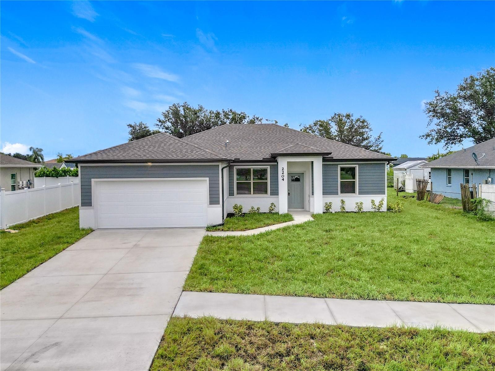 1211 S SAN MATEO DR