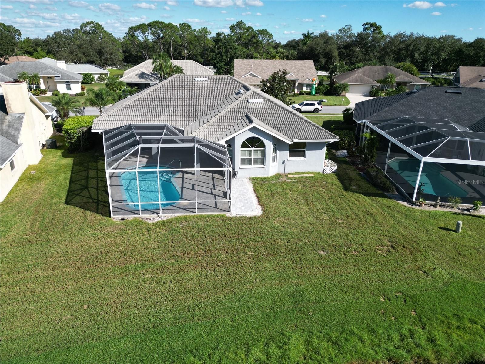 5829 CARRIAGE DR