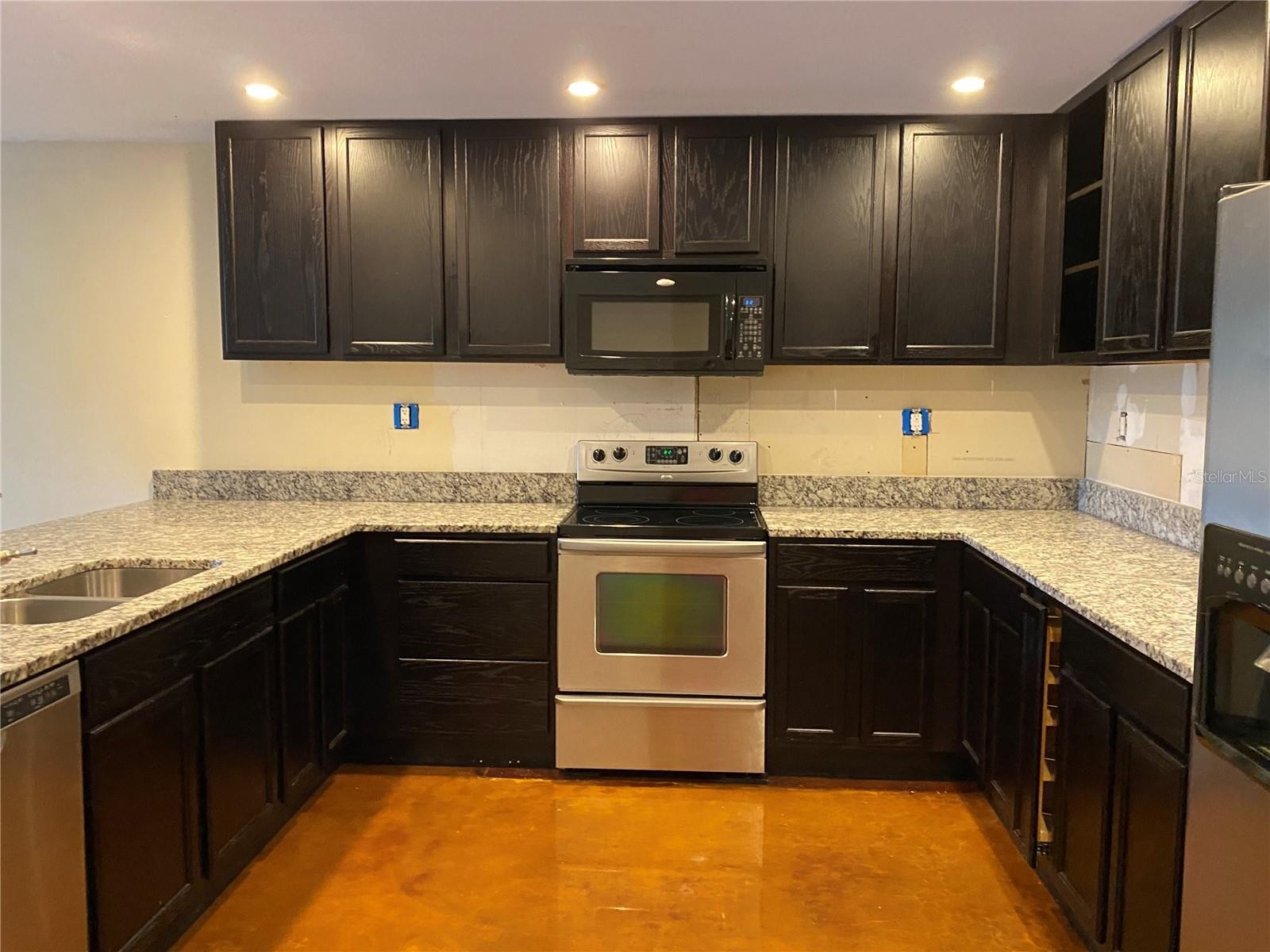 2133 BOUGAINVILLEA ST