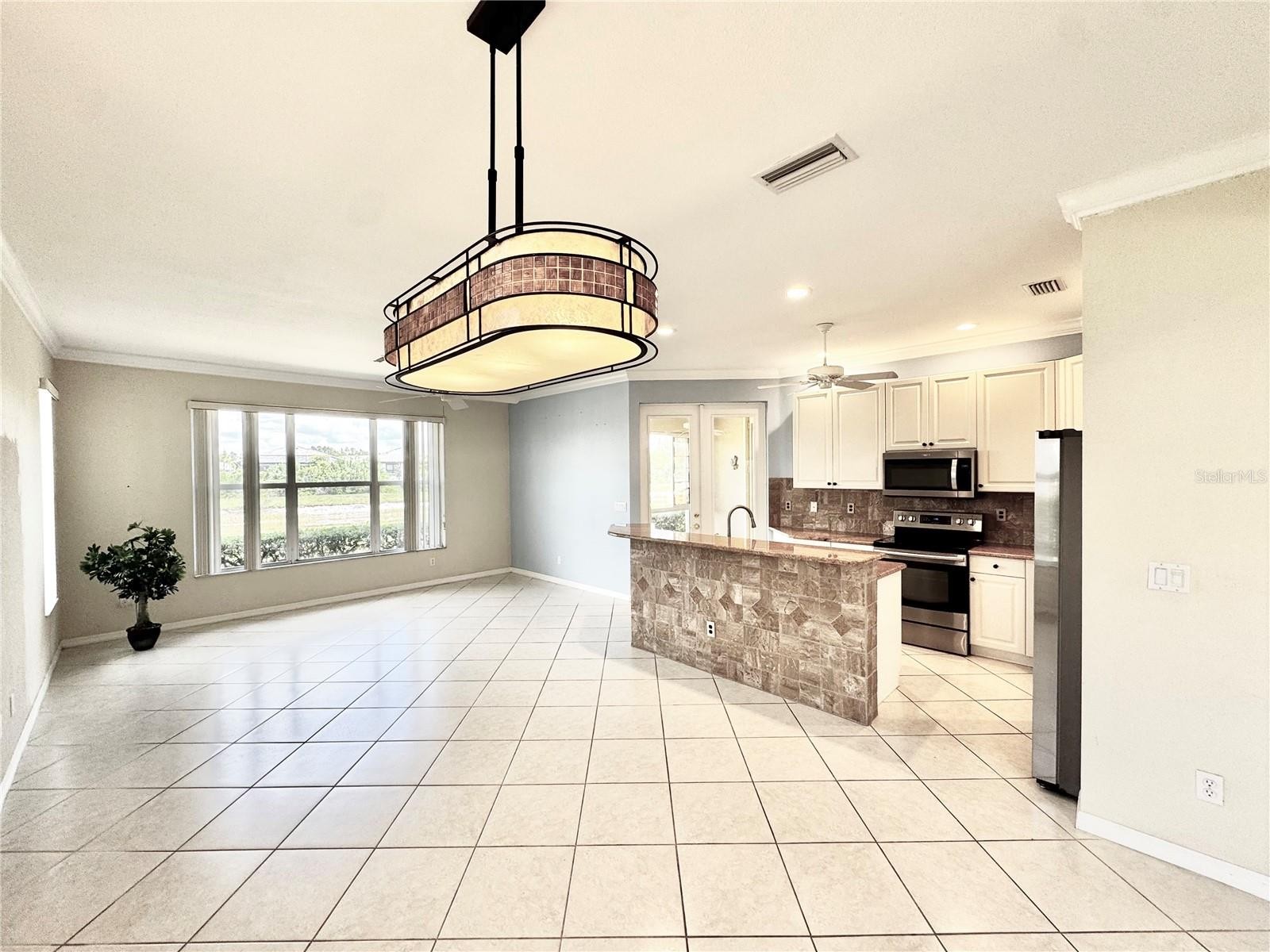 1953 SCARLETT AVE