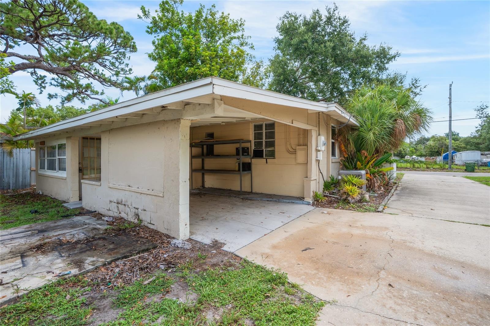 3917 ROYAL PALM AVE