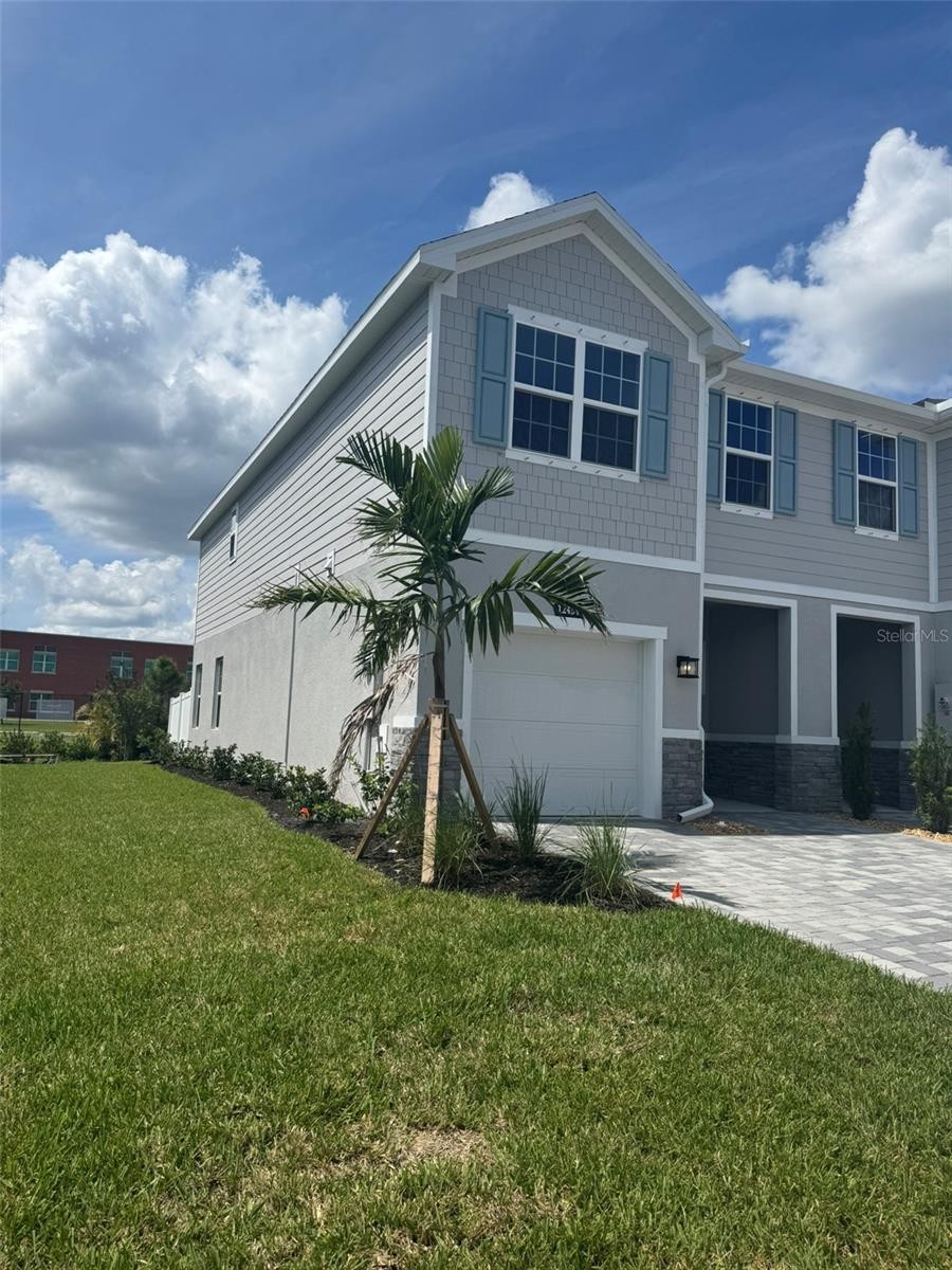 12454 AMBER CREEK CIR