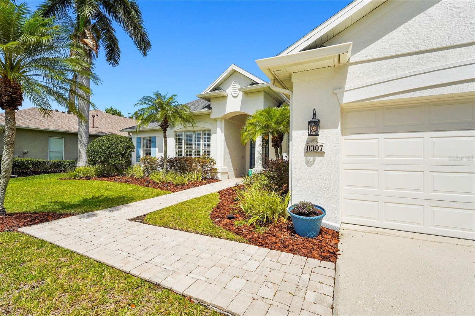 8307 PLANTERS KNOLL TER