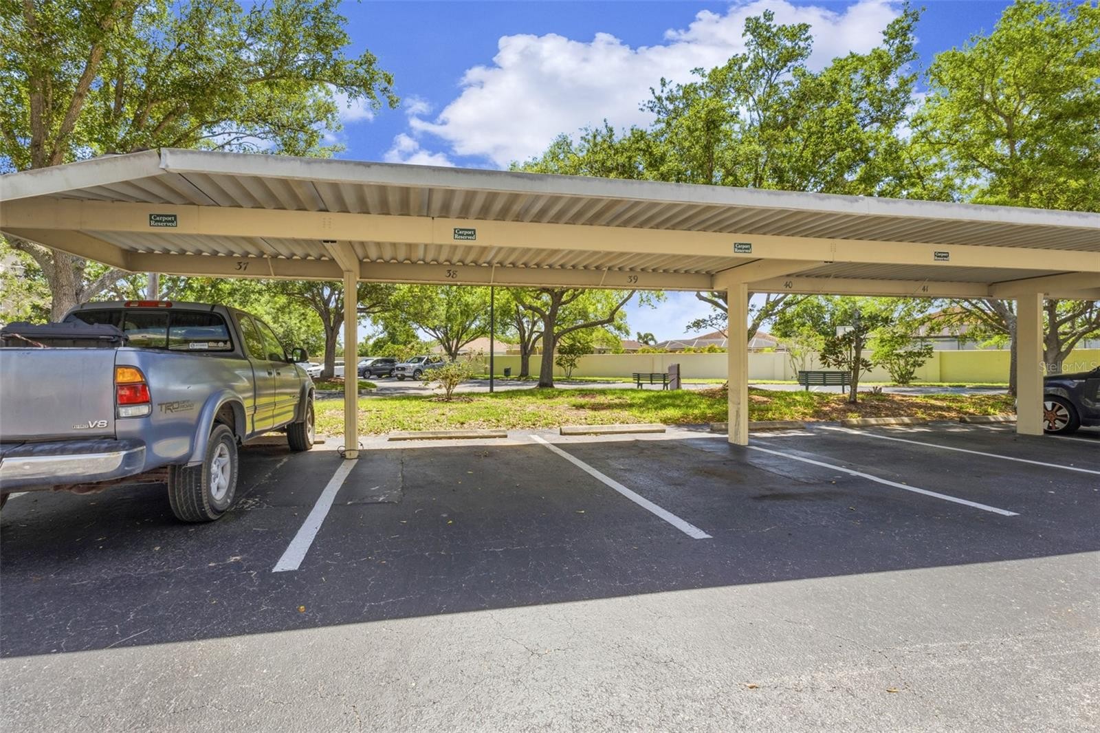 5180 NORTHRIDGE RD #110