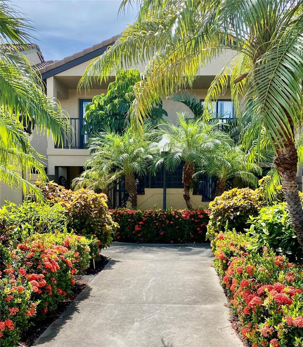 5618 ASHTON LAKE DR #5618