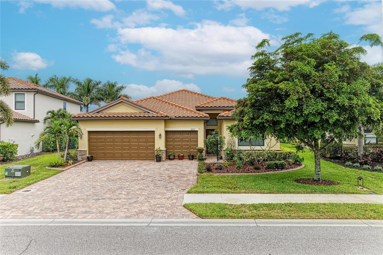 3512 SAVANNA PALMS CT
