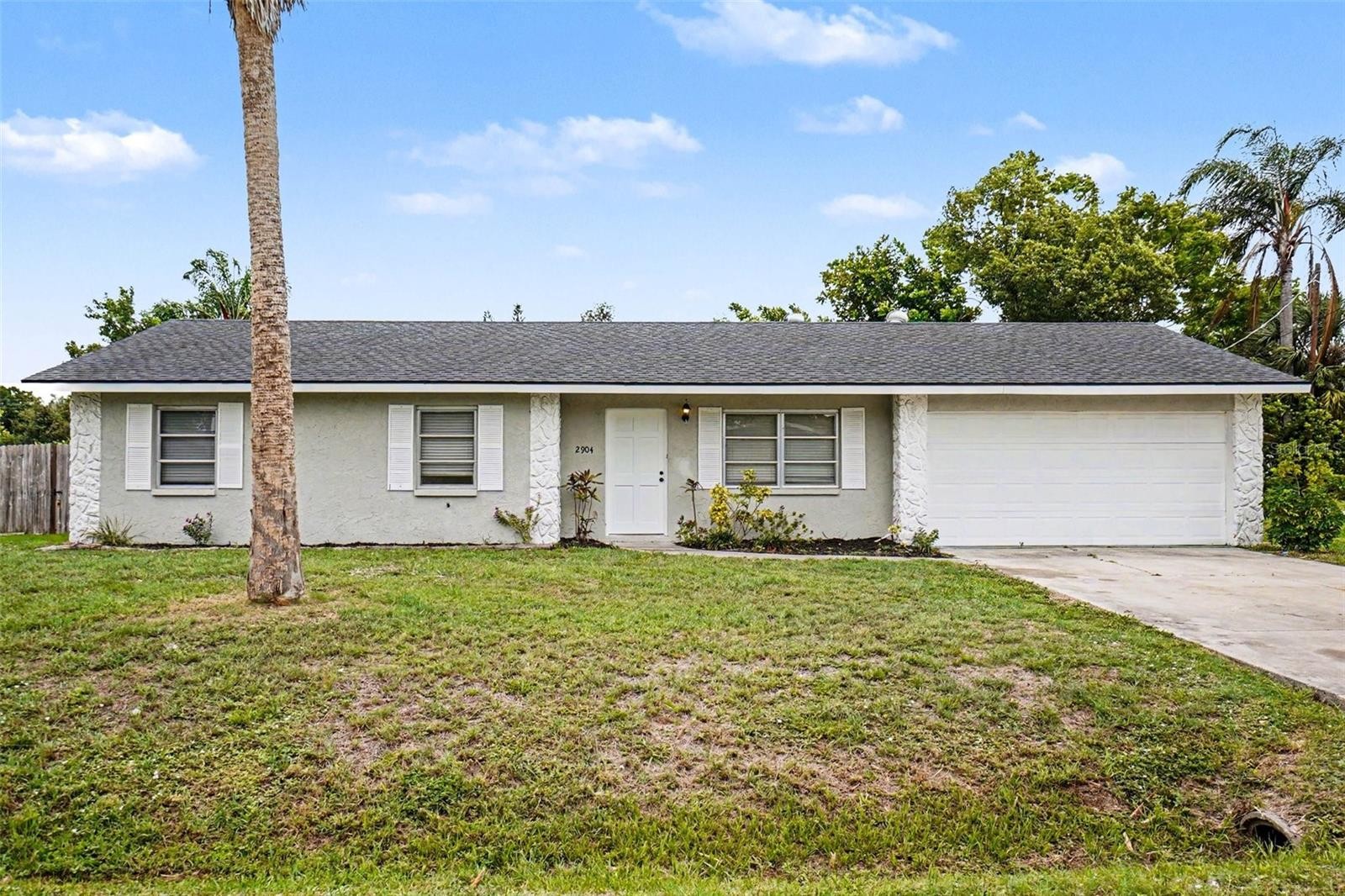 2904 ARCH DR