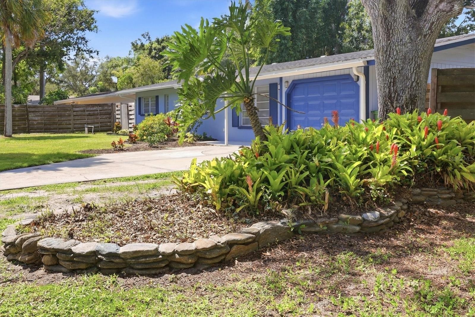 2000 CRAFT LN
