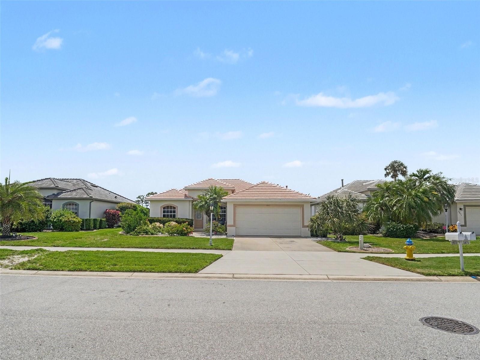2885 ROYAL PALM DR
