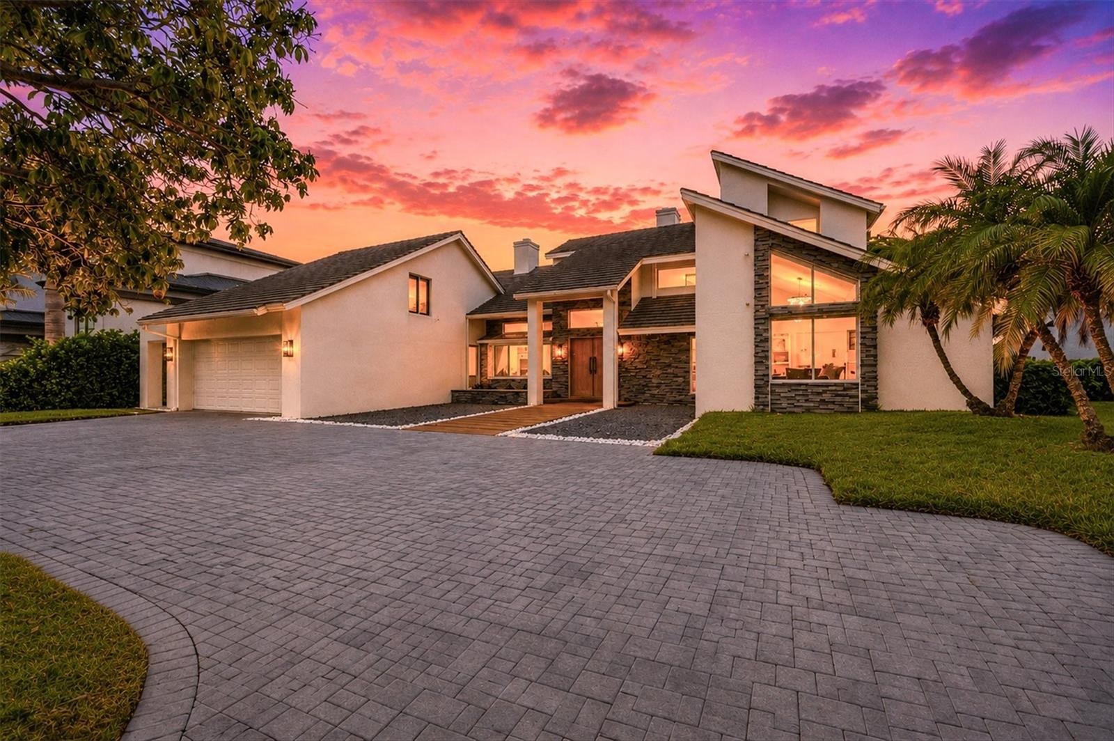 216 BIRD KEY DR